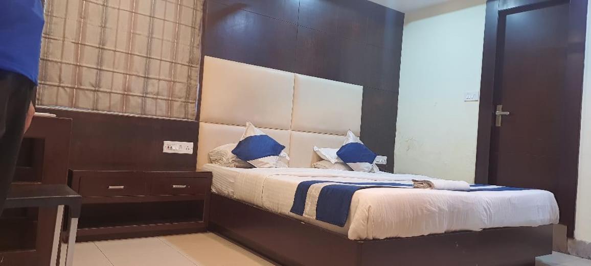 Hotel Presidency Inn Καλκούτα Εξωτερικό φωτογραφία